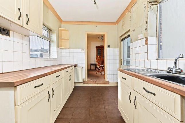 23 Sparrow Street, Smallthorne, Stoke-On-Trent photo 4