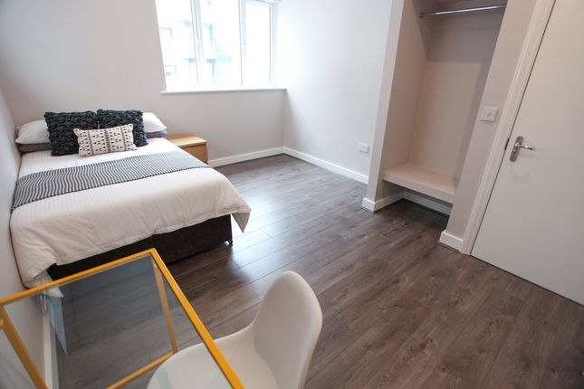 Pownall Square, L3 6AD photo 5