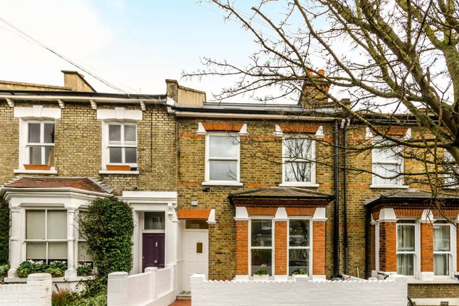 Flat to rent in Antrobus Road, Chiswick, London