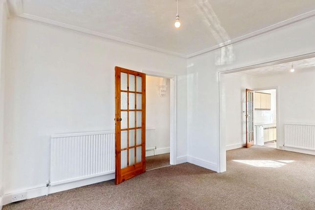34 Astley Avenue, Dover photo 4