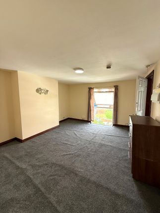 Flat 4, 6, Hillcrest Avenue, Leeds photo 4