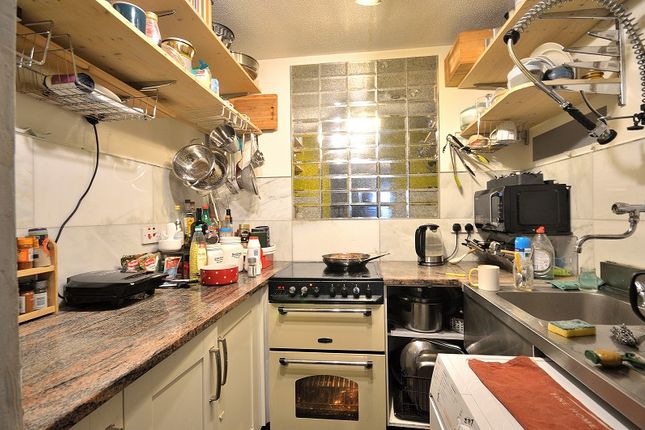 26, Millstream Close, Southgate photo 4
