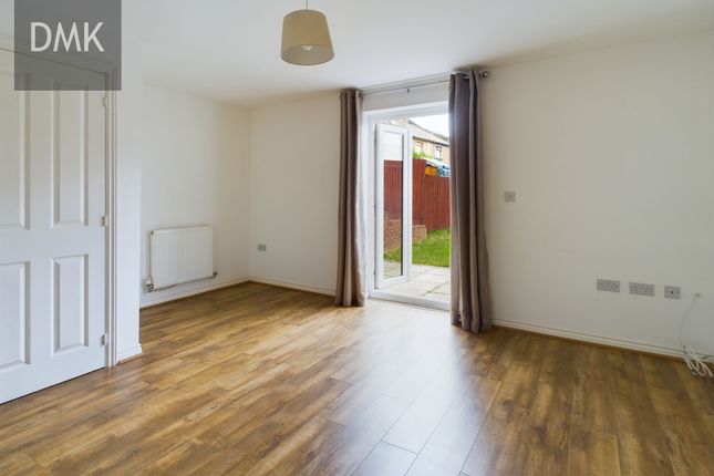 85 Groeswen Park, Port Talbot photo 2