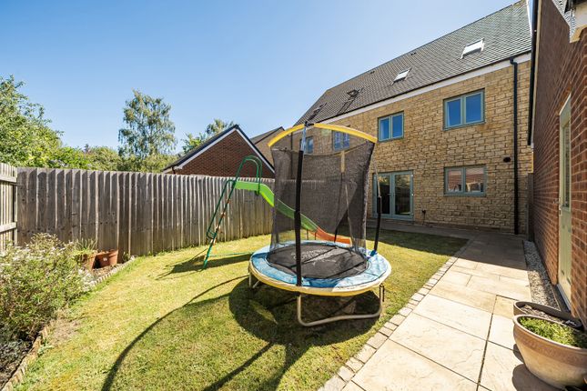 7, Castle Close, Cheltenham photo 4
