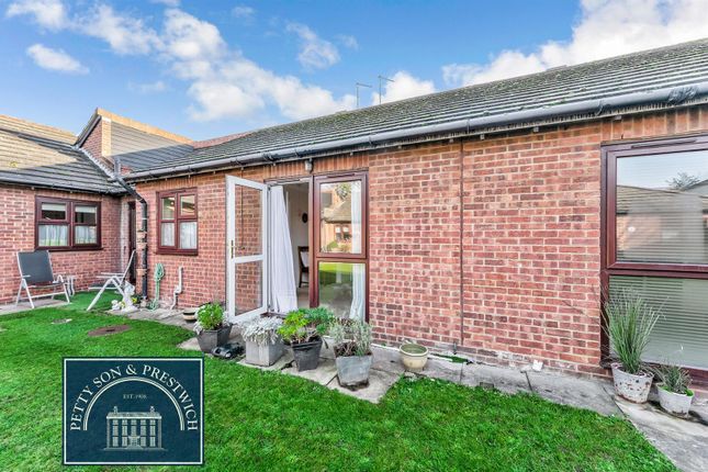 29 Westleigh Court, Nightingale Lane, Wanstead photo 2