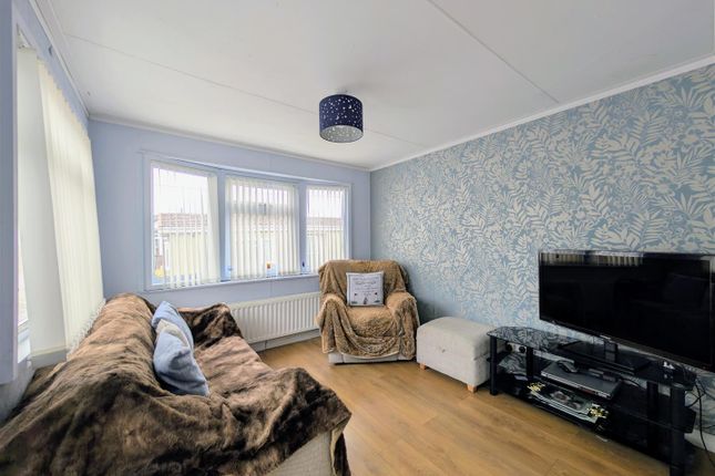 15, Staverton Park, Cheltenham, Glos photo 2