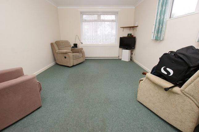 90, Wareham Road, Wimborne photo 3