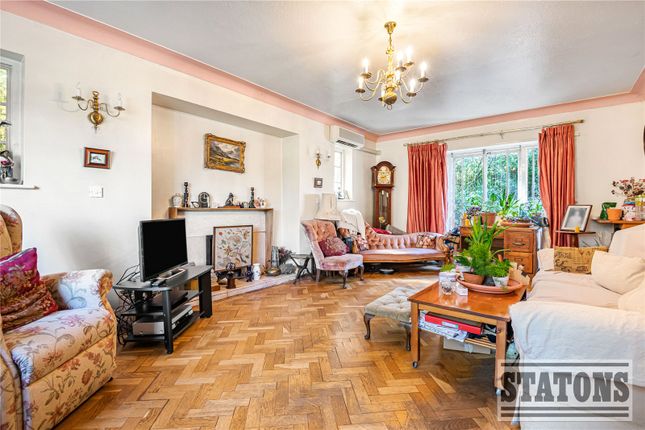 Hillside, 19, Northcliffe Drive, London photo 4