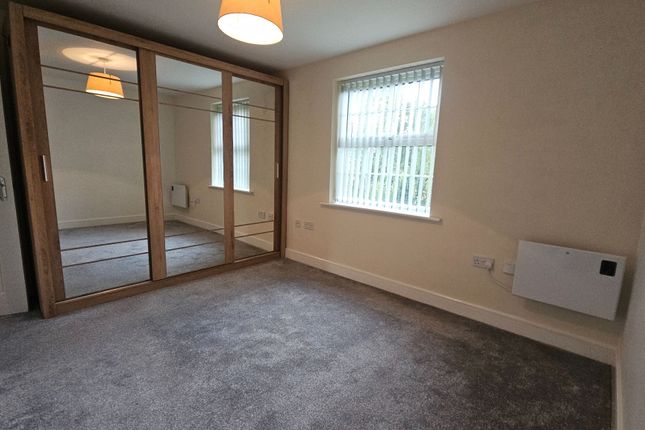 3 Sycamore House, Denham Wood Close, Chorley photo 5