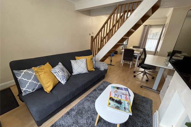 11, Mead Road, Kent photo 5