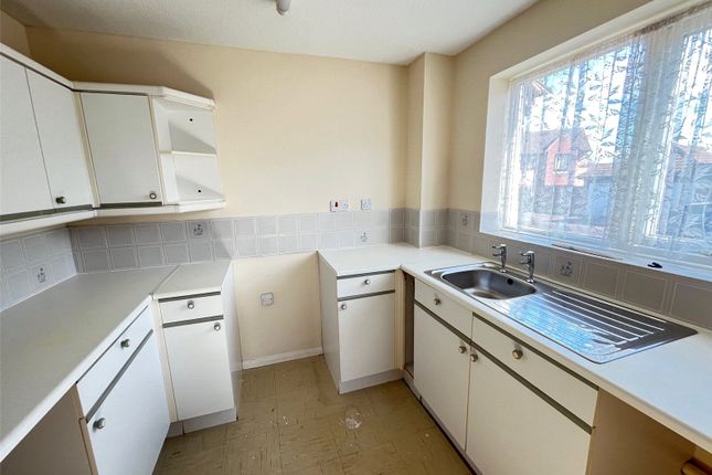 36, Sherwood Drive, Northamptonshire photo 3