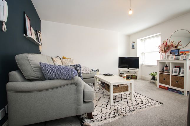 Flat 4, 15 Sausmarez Street, St Peter Port photo 3