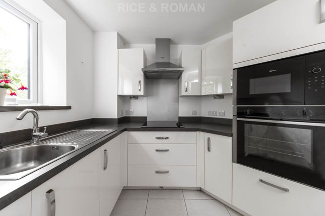 45 Birch Place, Dukes Ride, Crowthorne photo 4