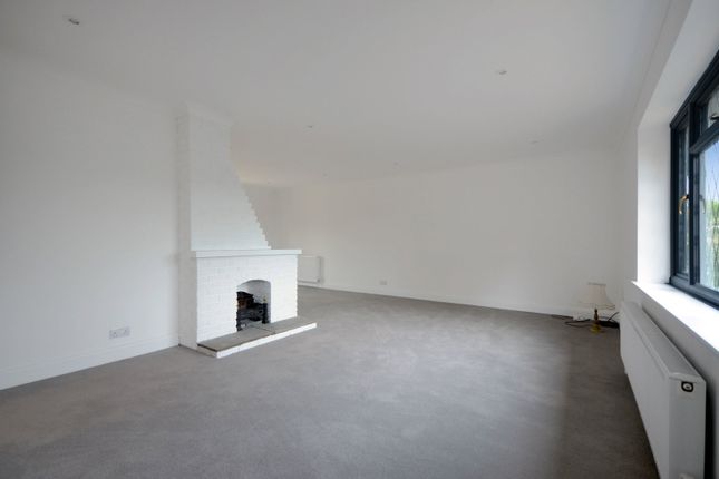Meadow Croft, Old Mead Road, Bishop's Stortford photo 4
