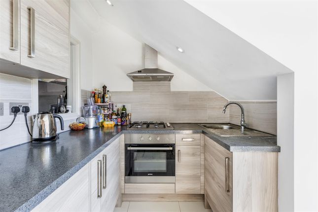 65c, Hampden Road, London photo 4