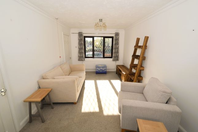 Windlesham photo 4