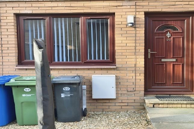 Thumbnail Flat to rent in Mid Street, Bathgate
