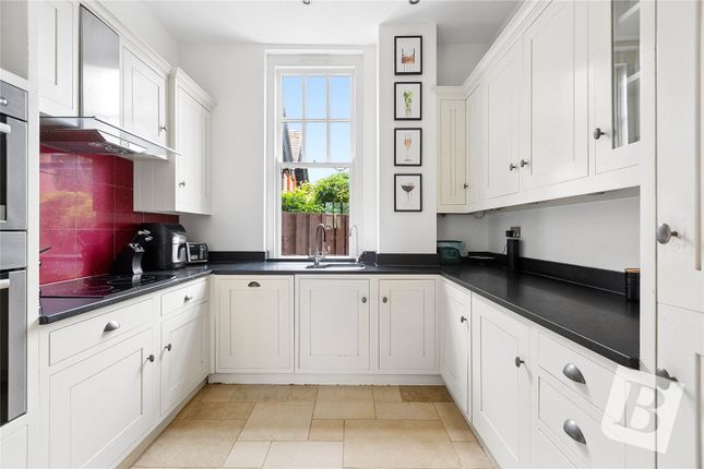 19, Great Stony Park, Essex photo 3