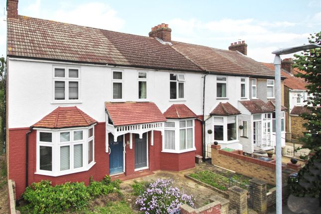 Thumbnail End terrace house for sale in Cromwell Avenue, Cheshunt, Waltham Cross
