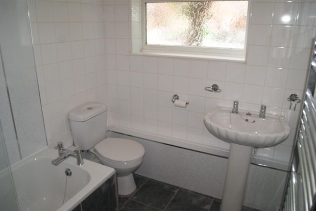 Flat for sale in Dunbar Street, Wakefield