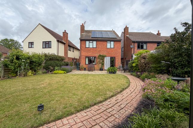 2, Orchard Close, Colchester photo 2