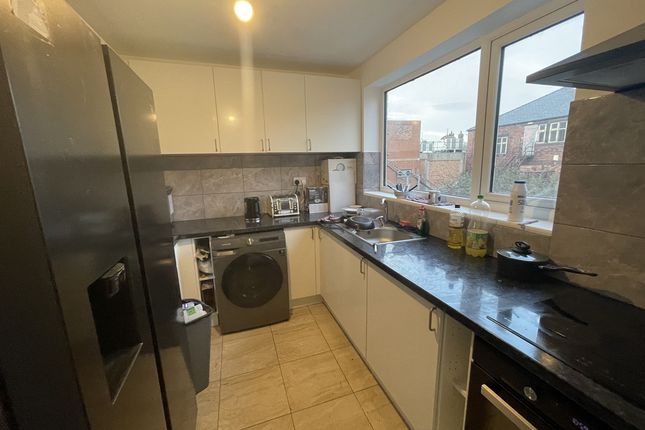 Flat Room 6, 11a, Corporation Street, Rotherham photo 4