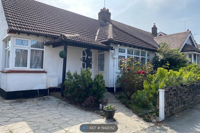 Thumbnail Bungalow to rent in Cliffsea Grove, Leigh-On-Sea
