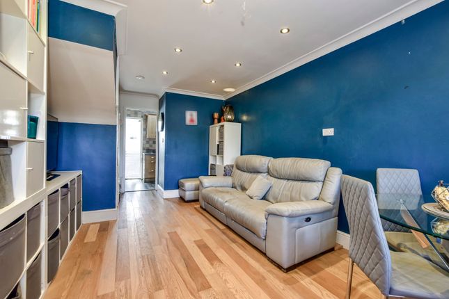 24 De Havilland Way, Abbots Langley photo 5