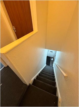 5, Pollard Street, Huddersfield photo 4