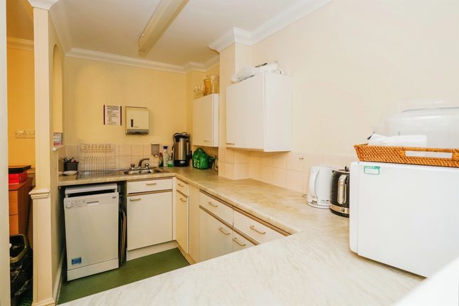Flat for sale in Queens Crescent, Southsea