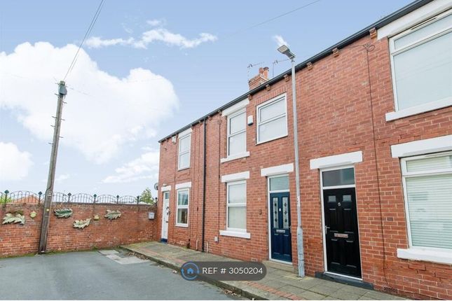 Hope Street West, Castleford photo 2