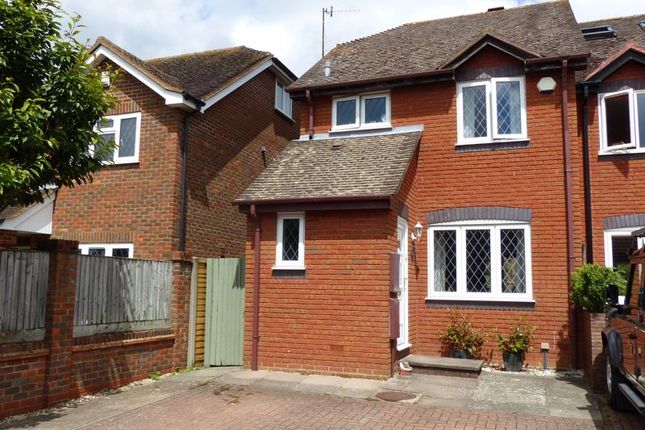 Thumbnail End terrace house for sale in Groves Close, Bourne End