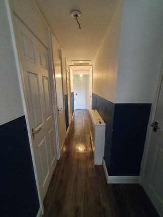Thumbnail Flat to rent in Montgomery Avenue, Paisley, Renfrewshire