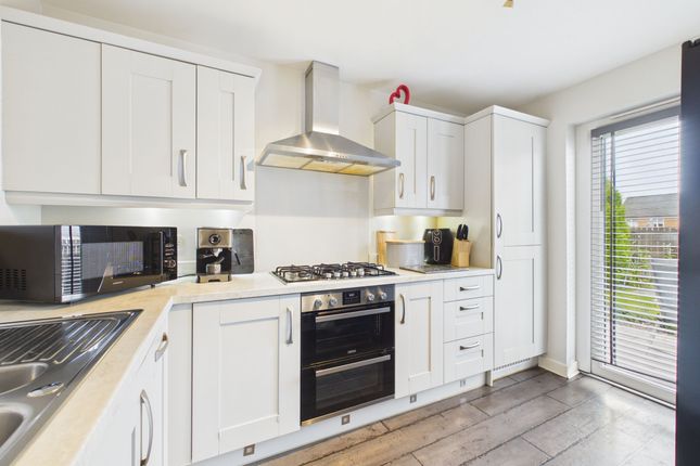 7 Oronsay Gate, Larkhall photo 4