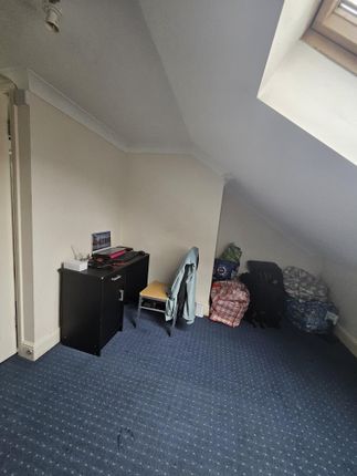 End terrace house to rent in Richford Road, London
