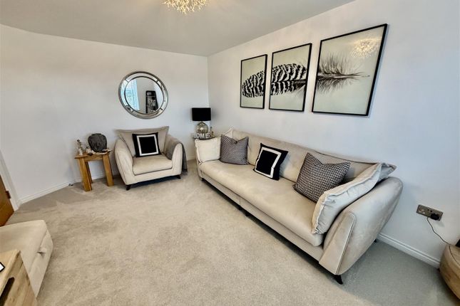 19, Ellis Close, Houghton-Le-Spring photo 4