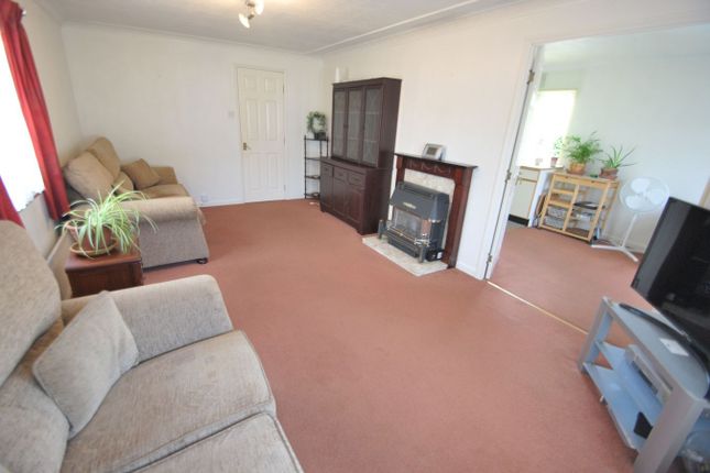 12, Sycamore Crescent, Woodmancote photo 4