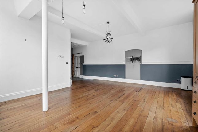 Flat for sale in Sansome Walk, Worcester