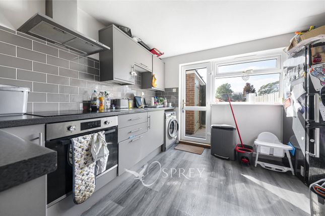 38, Willow Crescent, Oakham photo 3