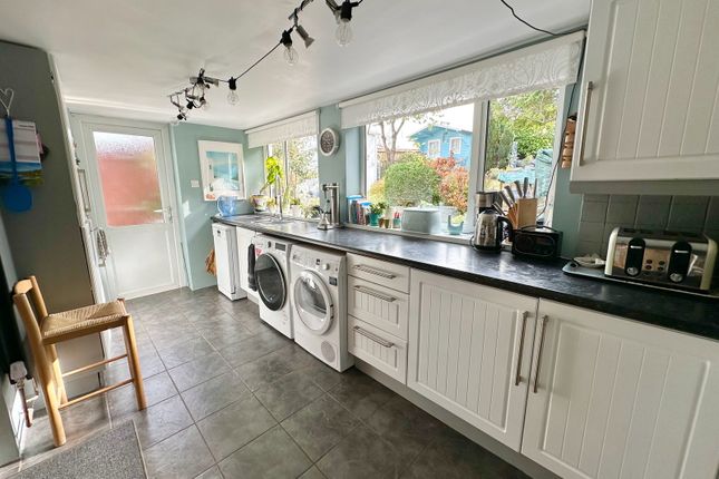 56a, Highland Road, Torquay photo 2