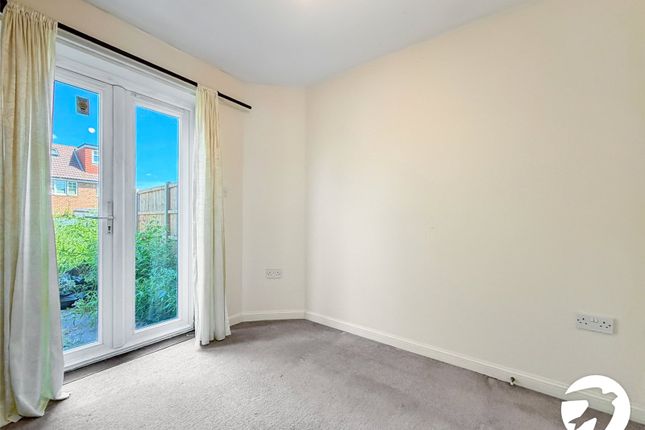 264, Greenhaven Drive, London photo 4