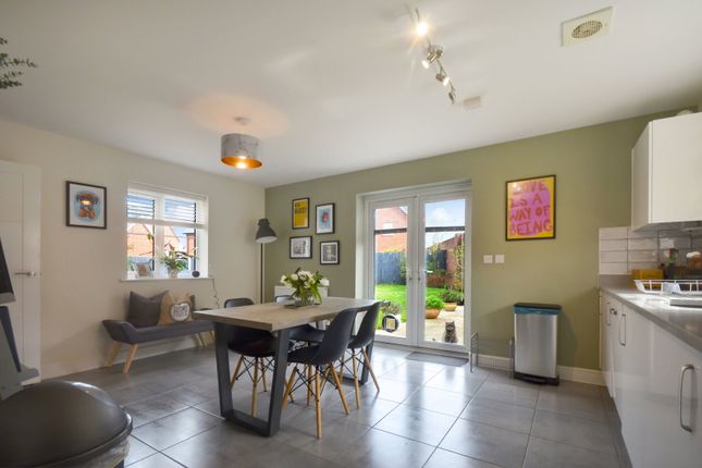 33, Fairfax Drive, Saffron Walden photo 3