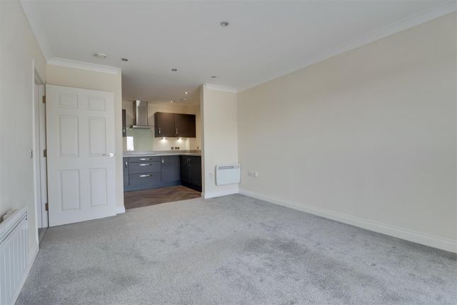 11 South Park Court, 10, Bulbeck Road, Havant photo 3