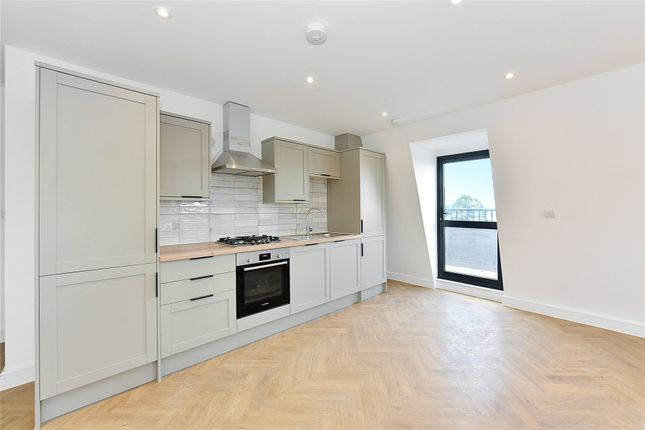 Flat 8 (Penthouse), 67B, Plumstead High Street, London photo 2