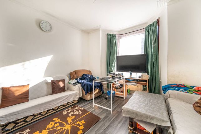 Thumbnail Terraced house to rent in Clarendon Road E17, Walthamstow, London,