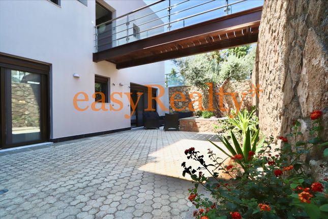 Villa for sale in Epar.Od. Lardou-Lindou, Rhodes, Gr