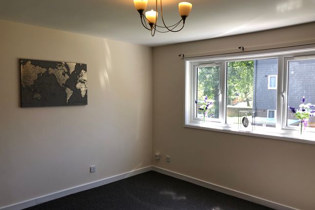 13, Great Holme Court, Northampton photo 4