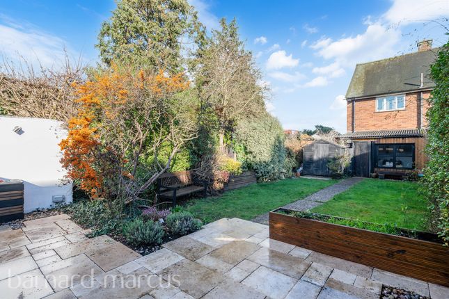 207, Sparrow Farm Drive, Feltham photo 4