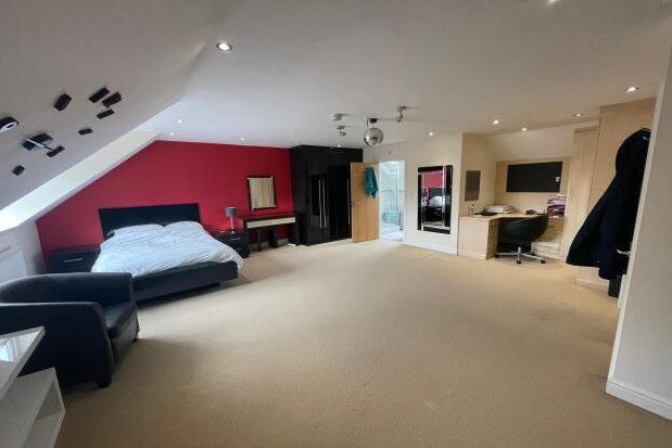 Flat to rent in The Cloisters, Lincoln