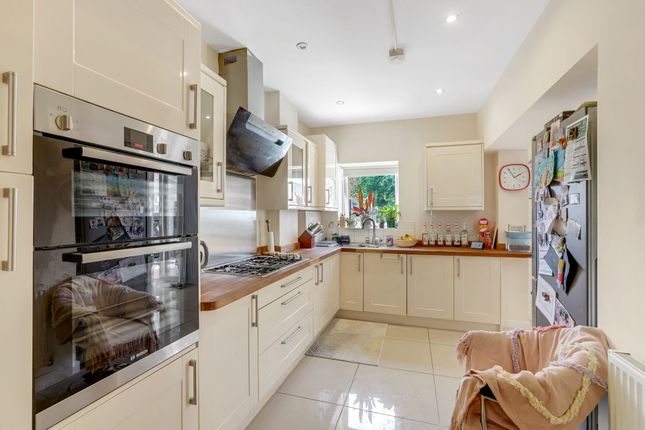 91 Greythorn Drive, Nottingham photo 4